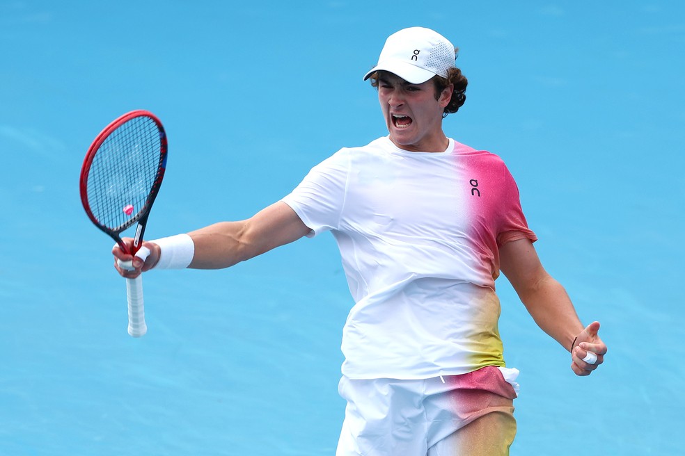 João Fonseca vibra em ponto contra Sonego — Foto: Graham Denholm/Getty Images