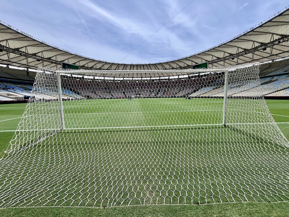 A bola rola às 16h no Maracanã para Flamengo x Atlético-MG — Foto: André Durão