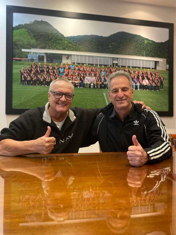 Ídolo Leandro: embaixador do Flamengo nos Consulados e Embaixadas.