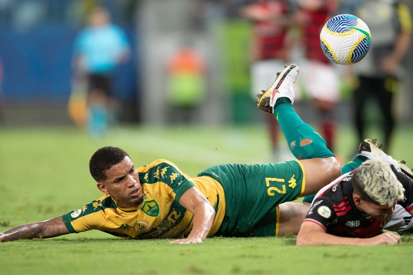 Cuiabá foi rebaixado pela primeira vez — Foto: Gil Gomes/AGIF