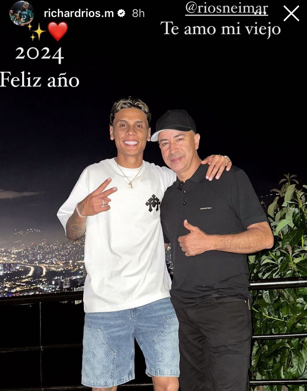 O Ano Novo de Richard Ríos ao lado do pai — Foto: Reprodução/Instagram