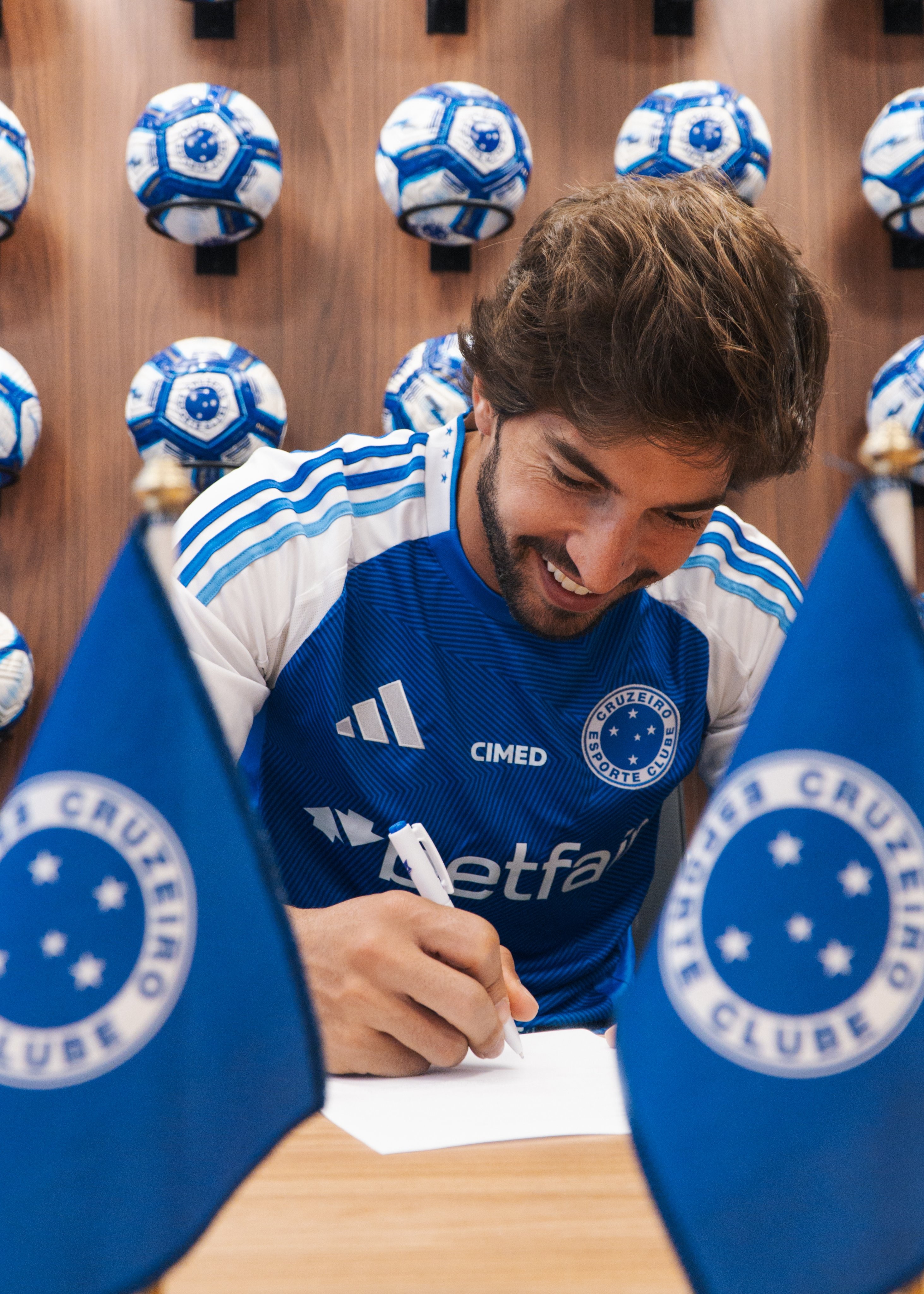 Cruzeiro amplia contrato de Lucas Silva por mais uma temporada