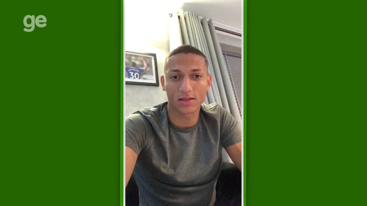 Richarlison se desculpa por expulsão no empate do Everton: Cometi