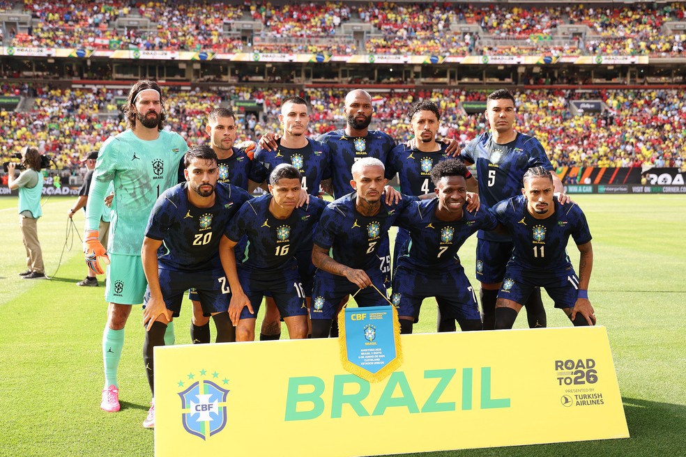 Time do Brasil posado para amistoso