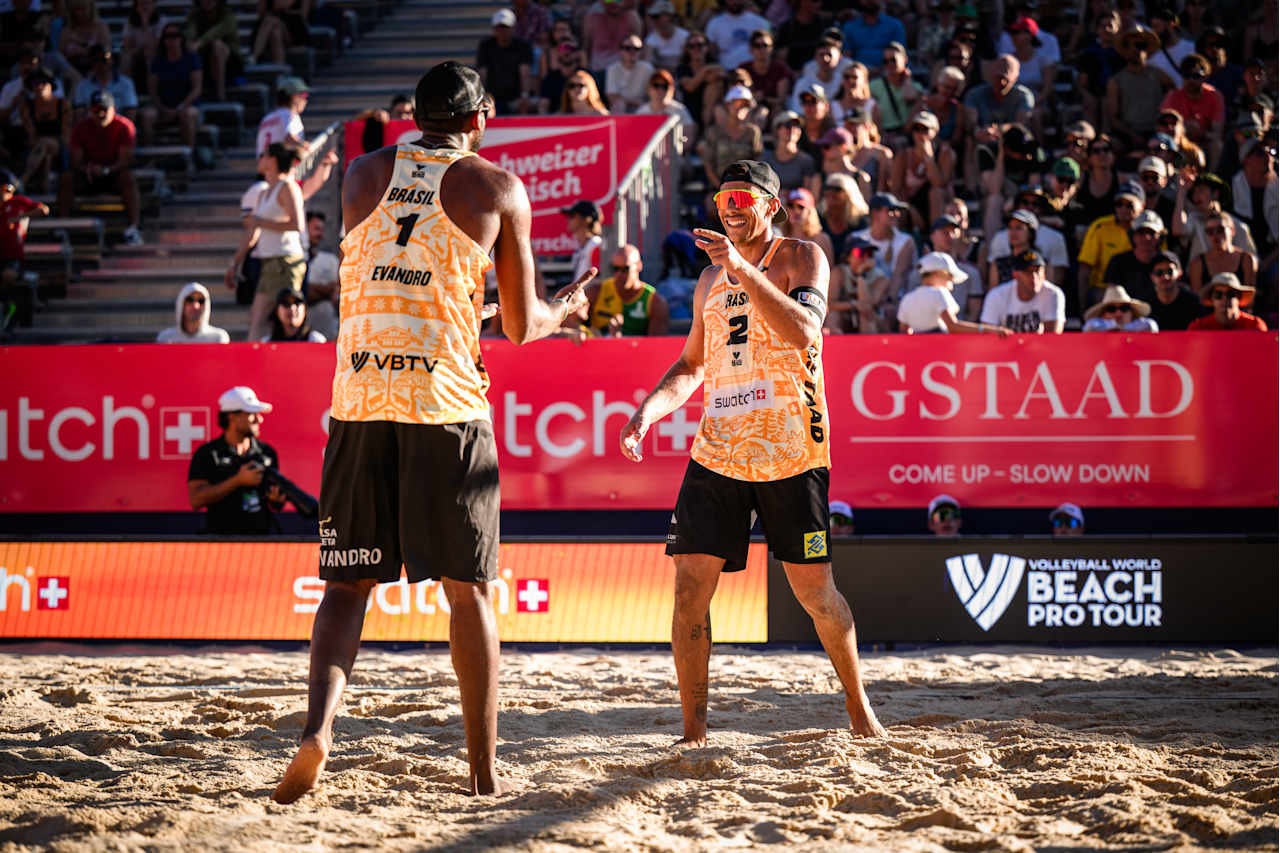 Evandro e Arthur conquistam o bronze na etapa da Suíça do Circuito Mundial de vôlei de praia