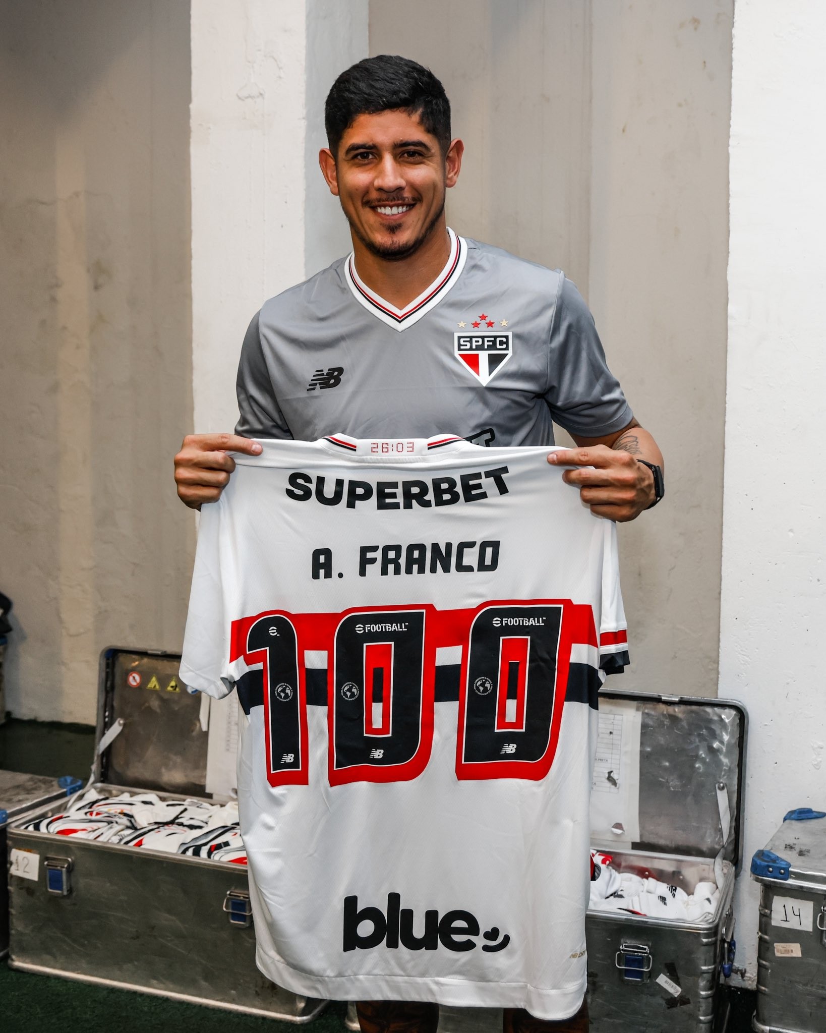 São Paulo negocia renovação de contrato com Alan Franco por três anos