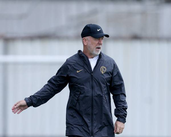 Corinthians inicia preparação para enfrentar o Cuiabá e terá pelo menos uma mudança na escalação