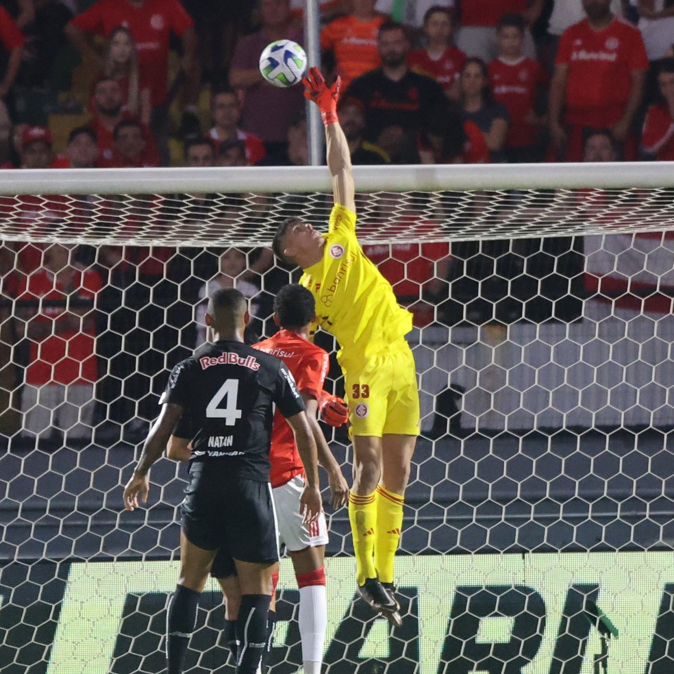 Rochet se destacou na estreia pelo Inter no empate com o Bragantino — Foto: Ricardo Duarte/Inter
