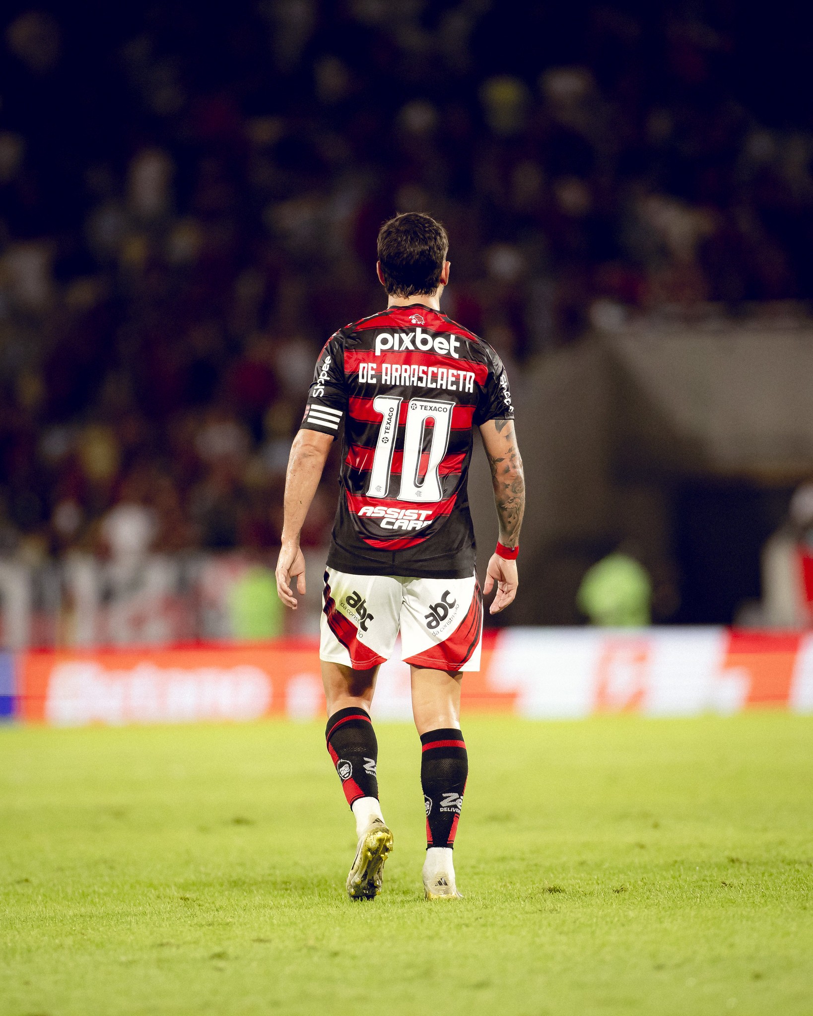 MANTO MILIONÁRIO! Flamengo fecha novo patrocínio e uniforme passa a valer MAIS DE R 250 MILHÕES