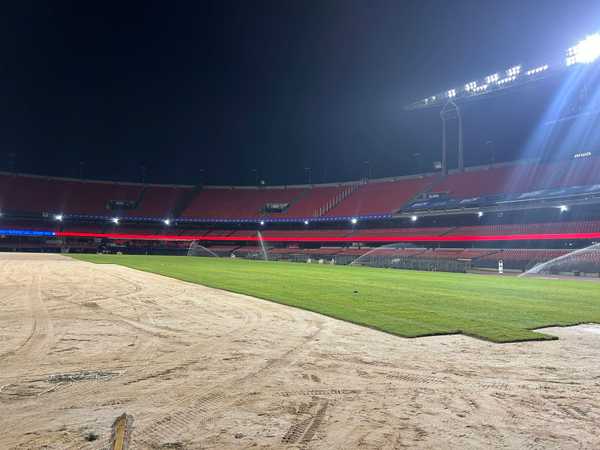 DE VOLTA PRA CASA! São Paulo renova gramado do Morumbi após shows