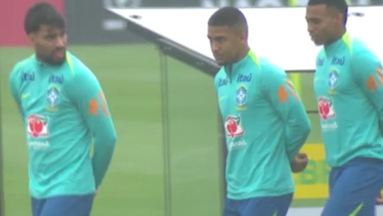 Samuel Lino, do Flamengo, se apresenta à Seleção após surpresa em convocação: "Não esperava"