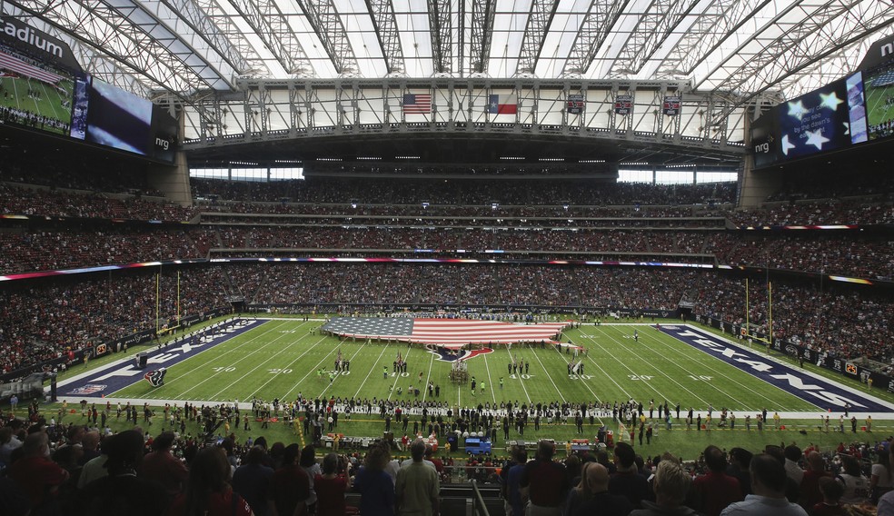 NRG Stadium — Estádios com cobertura