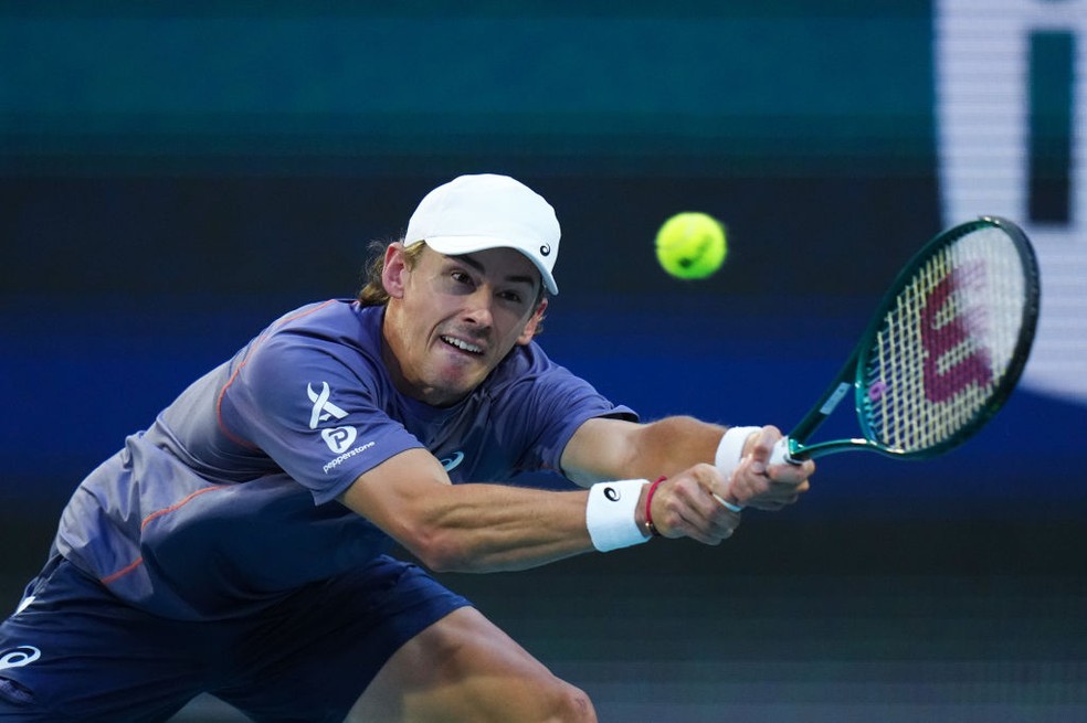 Alex De Minaur em ação pelo Miami Open — Foto: Rich Storry/Getty Images
