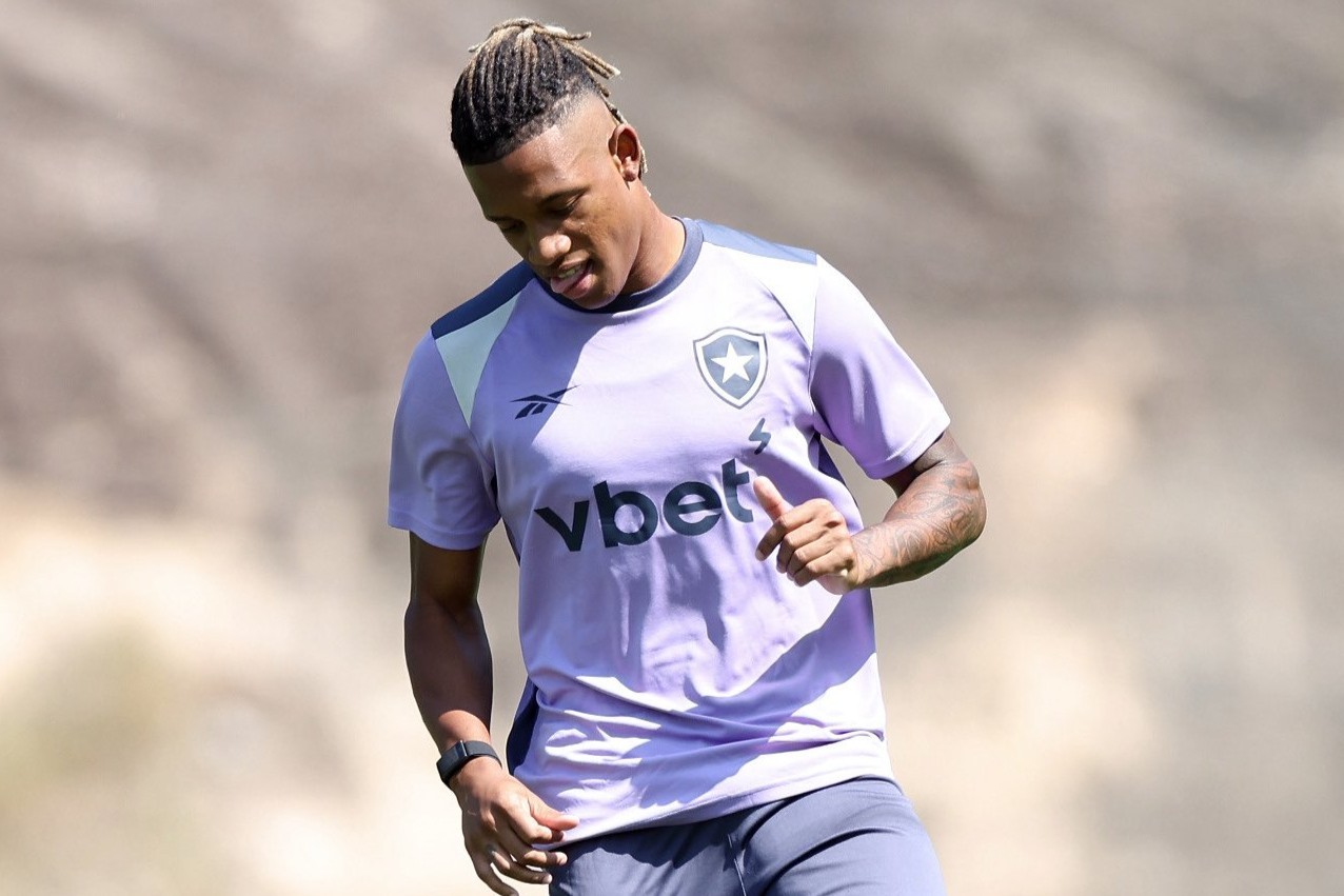 Escalação do Botafogo: time deve ter retorno de Danilo contra a Chapecoense | Ge