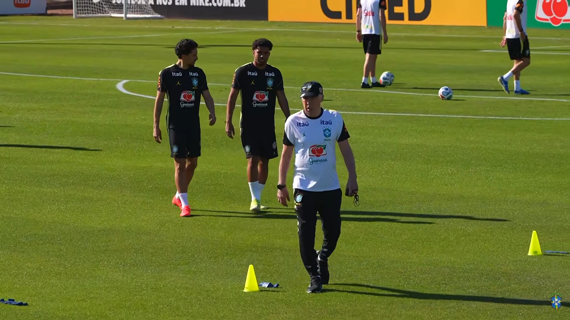 Com holofote nos estreantes, Brasil faz a 1ª atividade para pegar a França