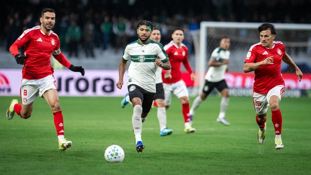 Coritiba x Internacional duelam pela Série A