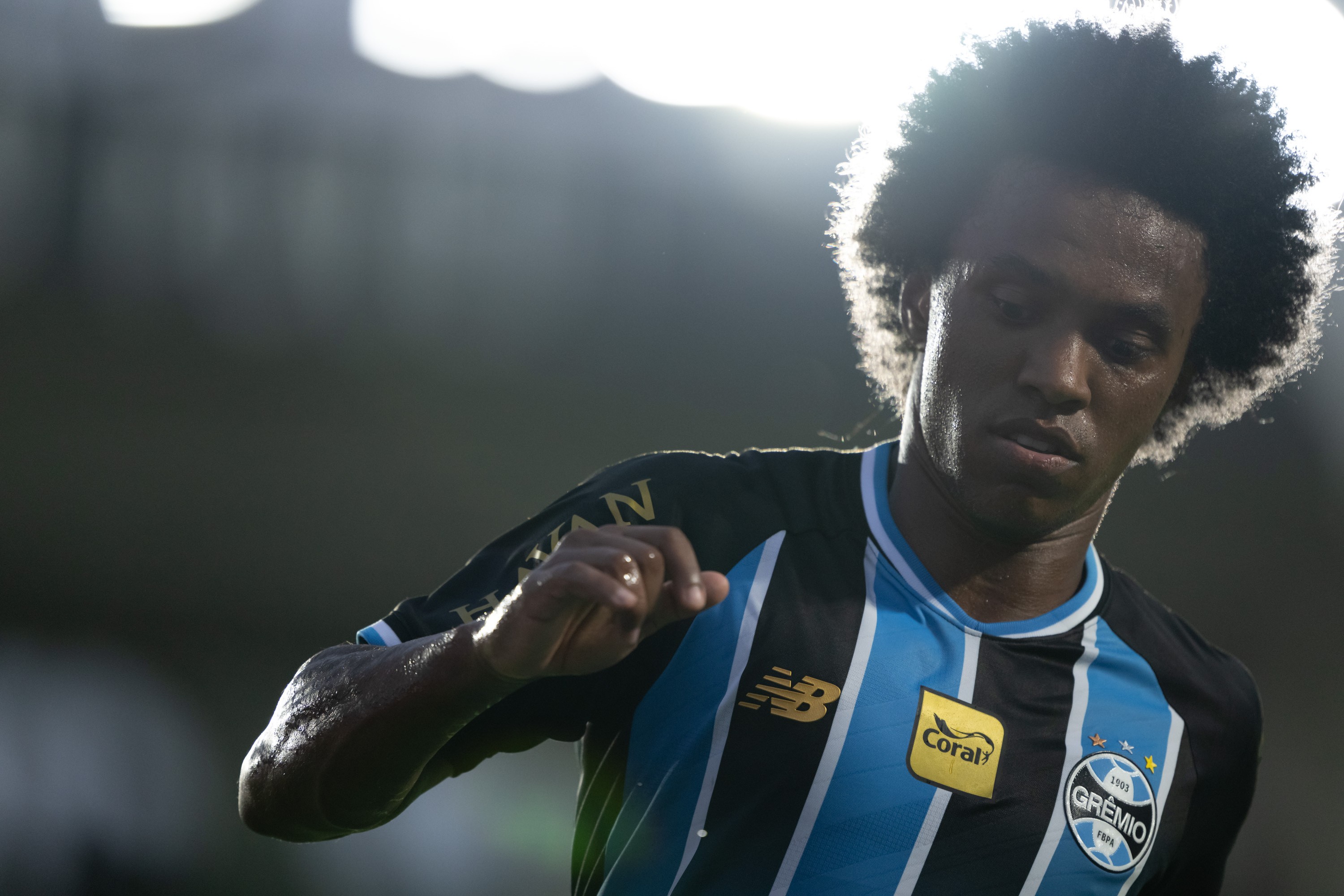 Grêmio e Willian avançam em acerto para rescisão de contrato
