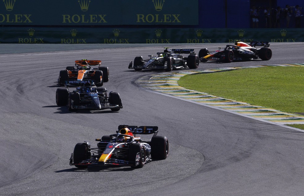 F1 2023: Max Verstappen lidera corrida sprint do GP de São Paulo — Foto: REUTERS/Amanda Perobelli