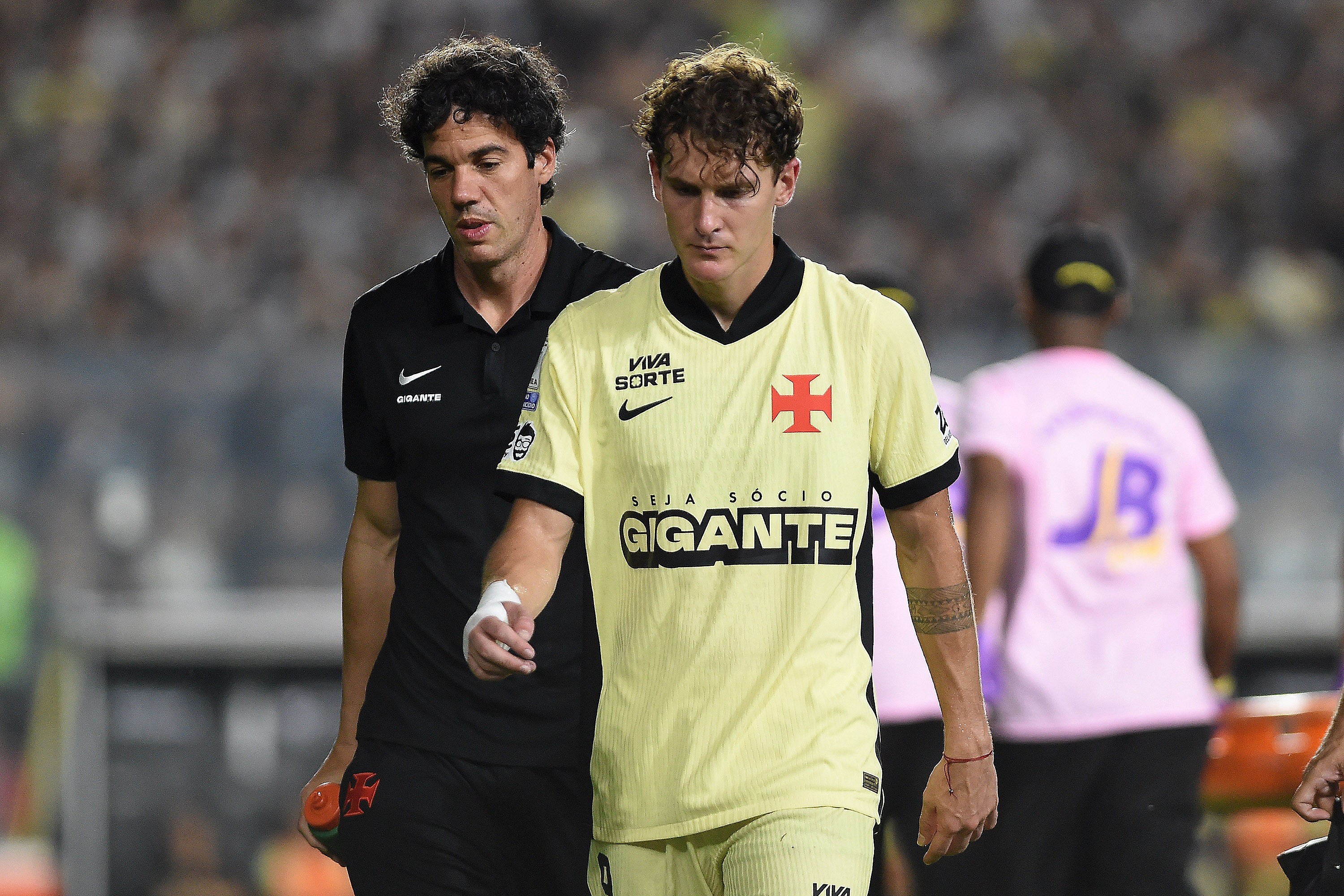 Vasco tropeça em noite de quebra de ritmo e não ganha gordura contra o Z-4