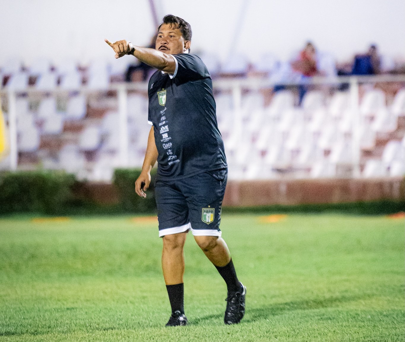 Piripiri desliga oficialmente técnico Alajohny Silva antes da final do Piauiense Feminino 2026