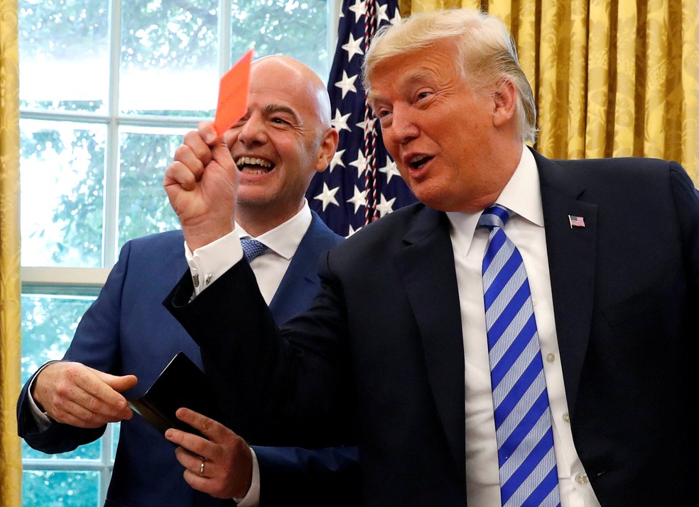 Gianni Infantino, presidente da Fifa, e Donald Trump, presidente dos Estados Unidos — Foto: REUTERS/Leah Millis/File Photo