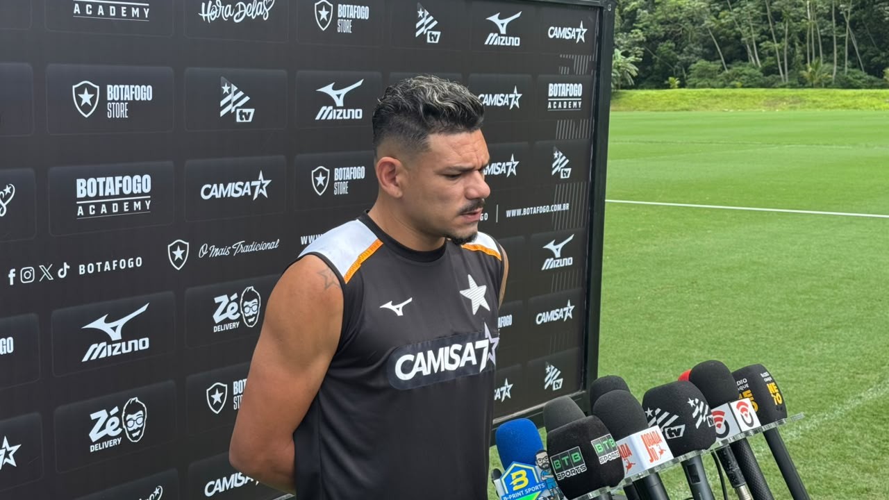 Tiquinho critica vazamento de suposto prêmio aumentado no Botafogo: "Muito barulho por coisa minúscula"