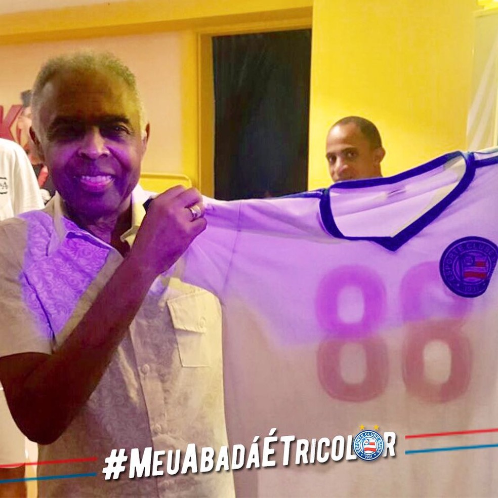 Gilberto Gil camisa do Bahia — Foto: Divulgação / E.C. Bahia