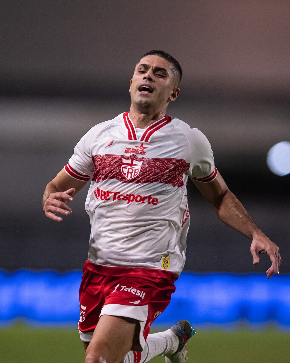 Gegê desperdiça chance para o CRB contra a Ferrroviária — Foto: Francisco Cedrim/ASCOM CRB