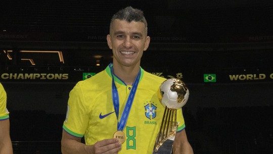 Após hexa com o Brasil, Marcênio viaja maisjogo do azar caça níquel14 mil km para jogar Corinthians x Jaraguá