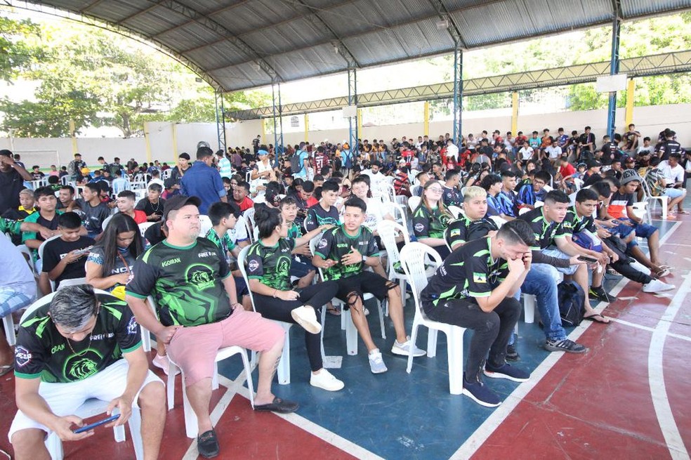 Loja de Manaus promove 1º campeonato presencial de Free Fire da