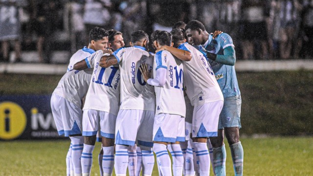 CSA faz a corrente antes do jogo contra o ABC