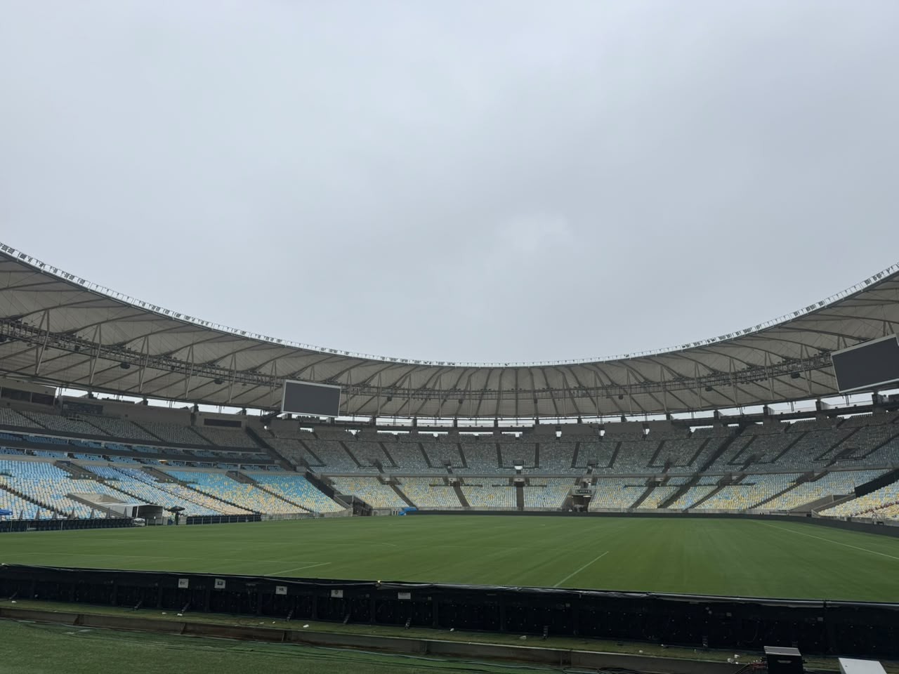Veja imagens do gramado do Maracanã um dia depois de Vasco x Boca Juniors