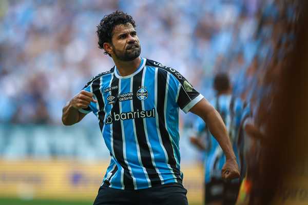 Diego Costa comemora primeira conquista no Grêmio: Histórico de campeão em todos os times