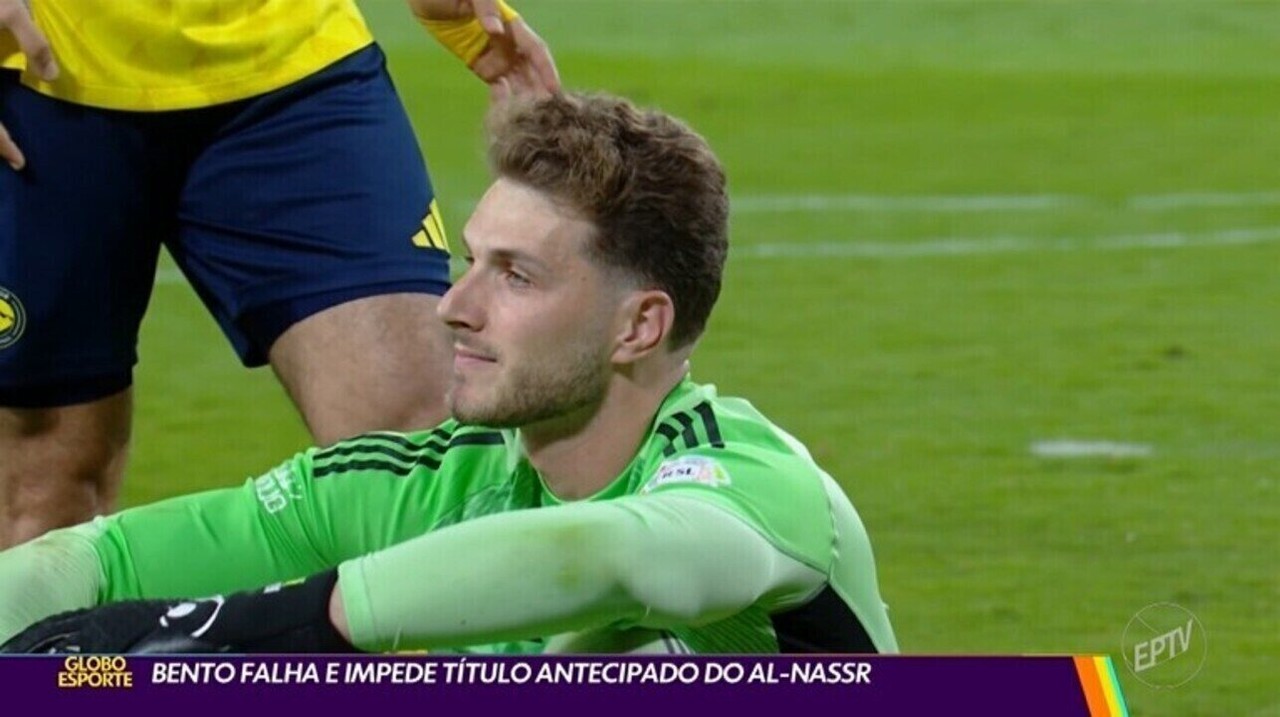 Cássio defende Bento em meio a críticas e ausência na Copa | Ge