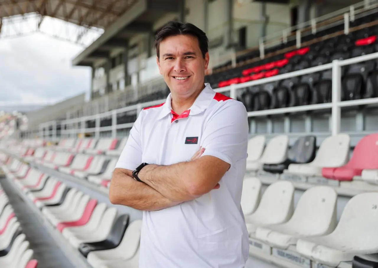 Joinville demite gerente de futebol em meio a crise histórica