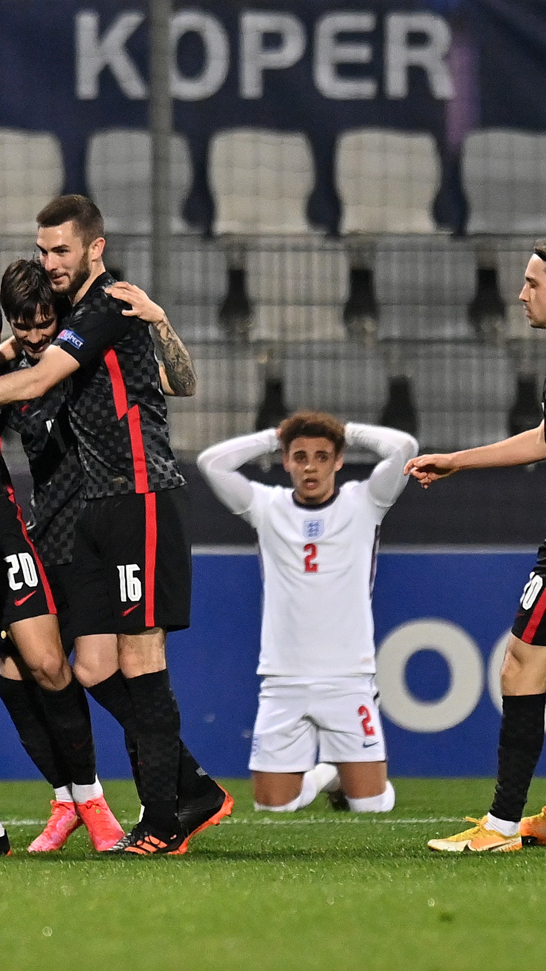 Inglaterra e Espanha goleiam e vão disputar a final da Eurocopa Sub-21, eurocopa sub-21