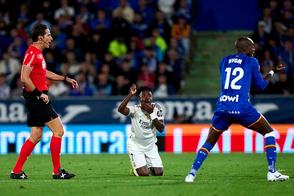 Nyom acerta Vini Jr. no rosto e é expulso em Getafe 0 x 1 Real Madrid — Foto: Getty Images