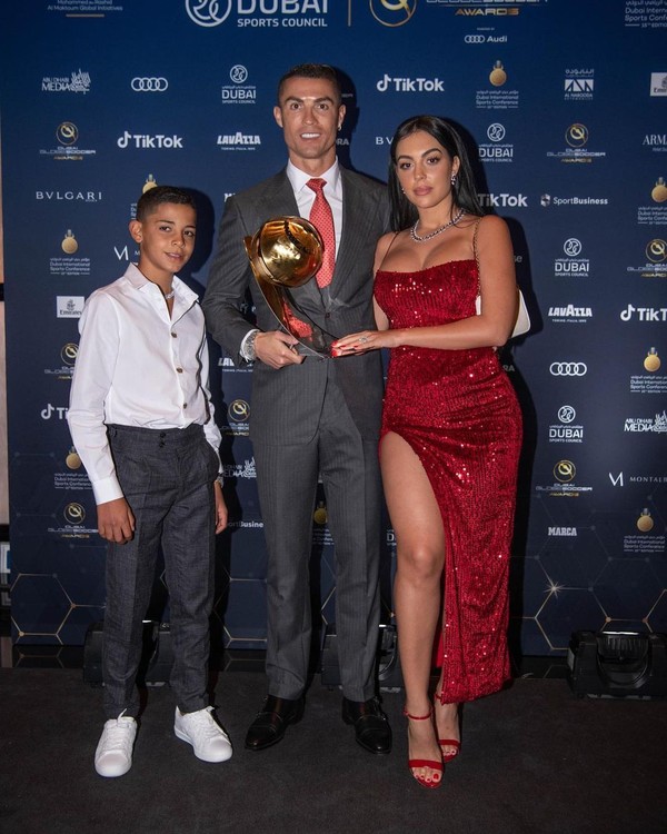 Cristiano ronaldo formal sales
