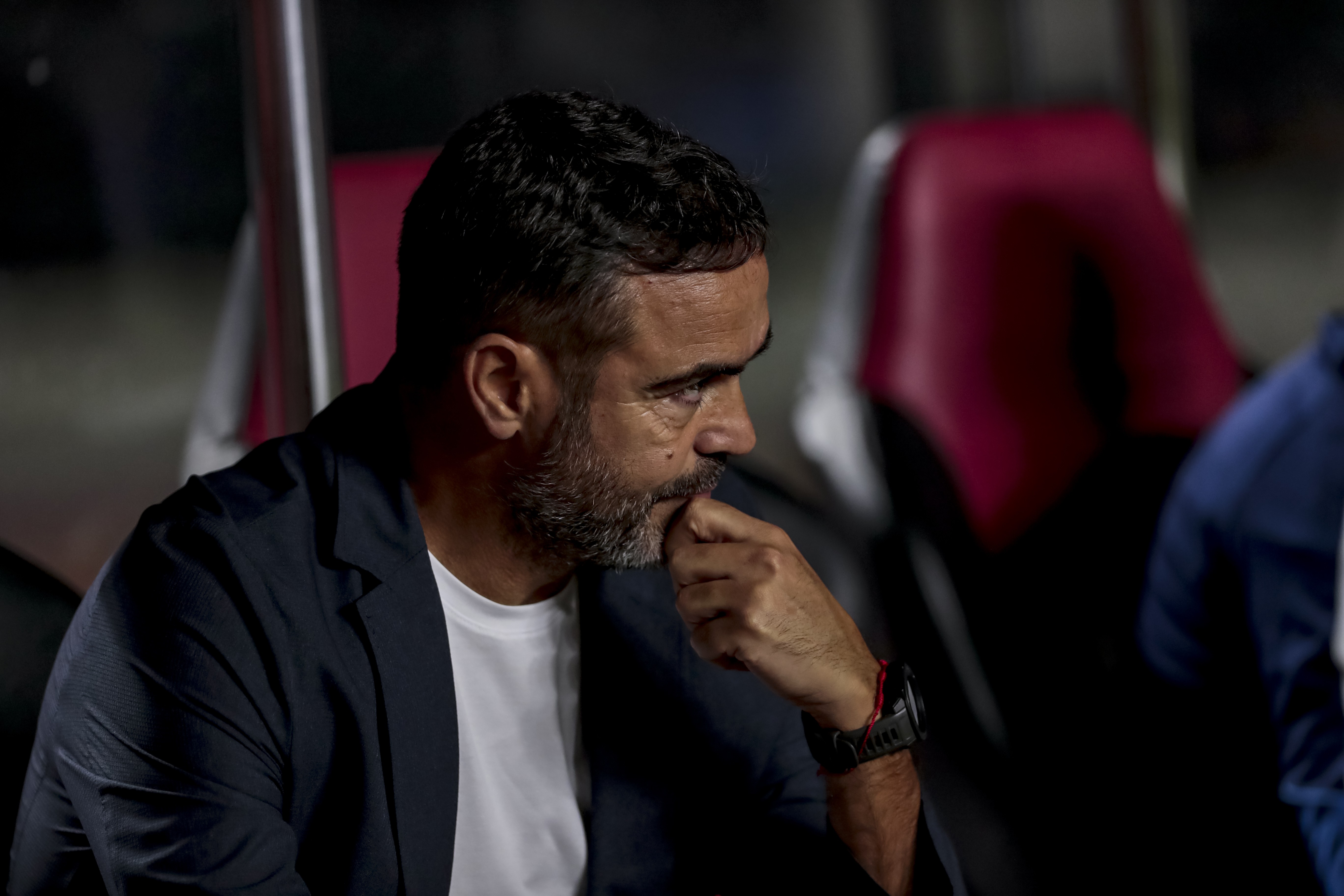 Defesa do Cruzeiro trava arrancada com Artur Jorge: 