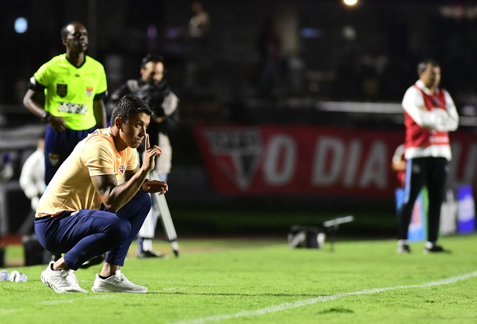 DEBATE! Carpini merece continuar no São Paulo? 