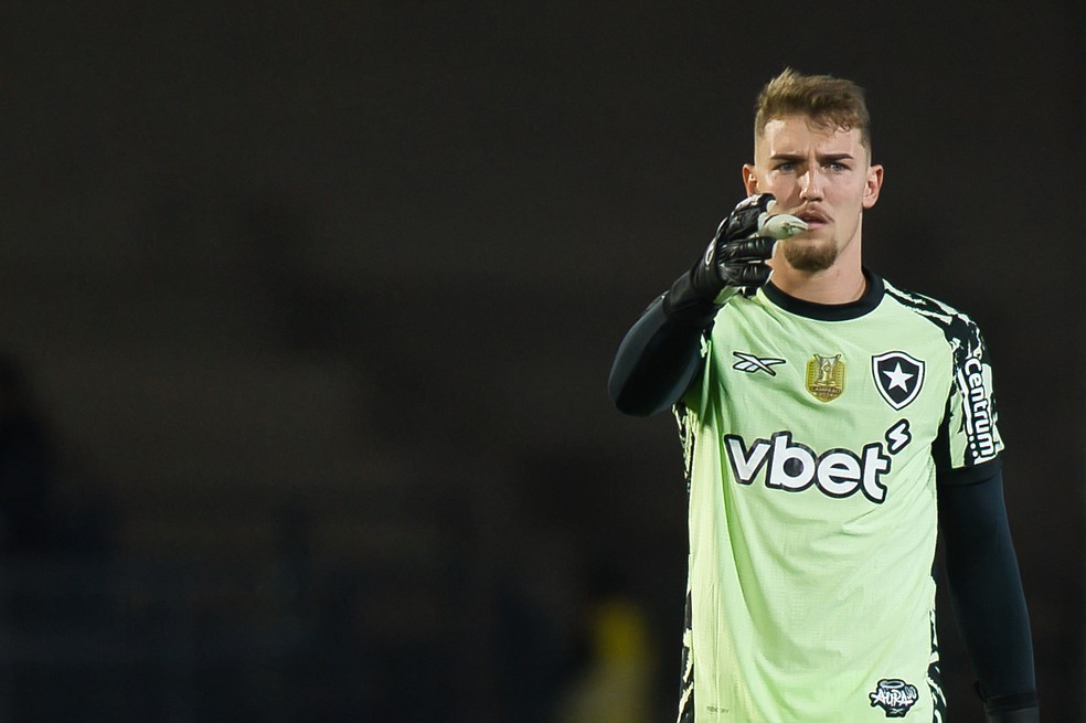 Léo Linck em Bragantino x Botafogo pela Copa do Brasil 2025 — Foto: Anderson Romão/AGIF