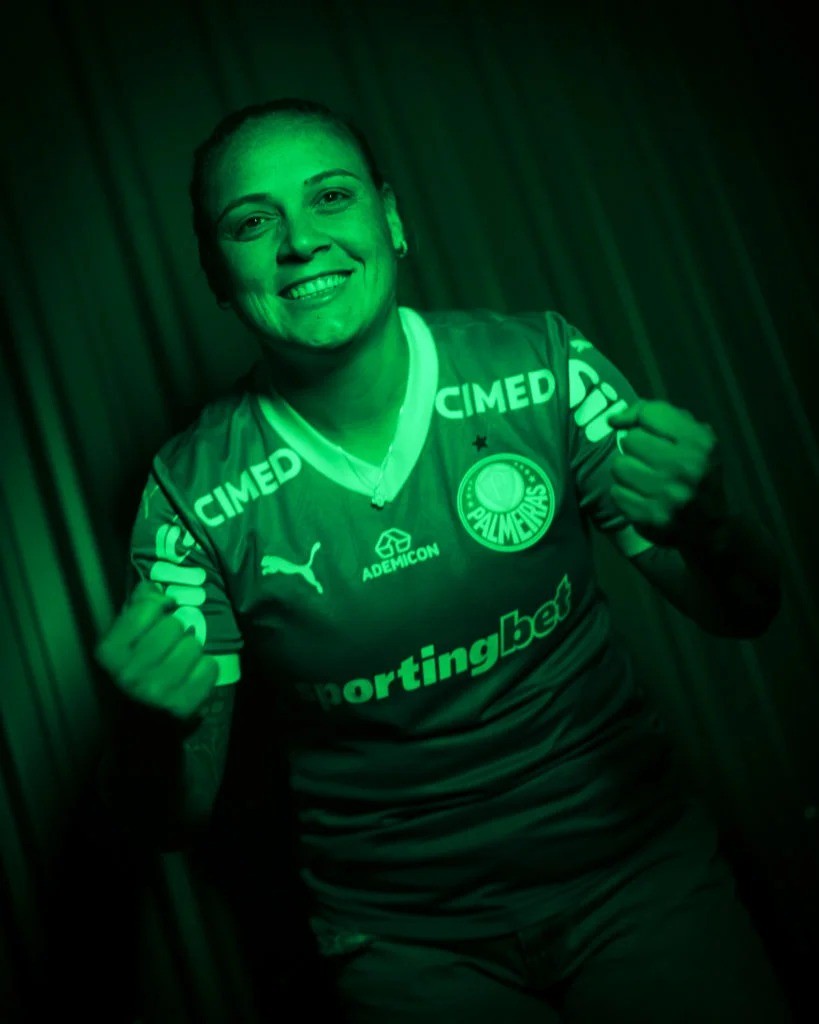 Palmeiras anuncia Glaucia, ex-Flamengo, e chega ao quinto reforço no feminino para 2026