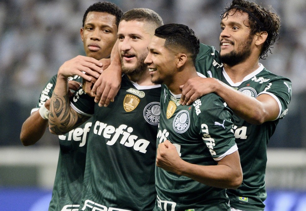 Corinthians goleia o Palmeiras e chega à sexta final seguida do Brasileiro  - Placar - O futebol sem barreiras para você