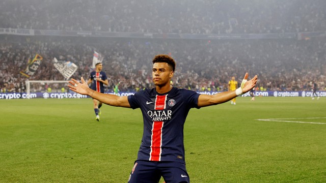 Doué comemora gol do PSG contra a Internazionale na final da Champions