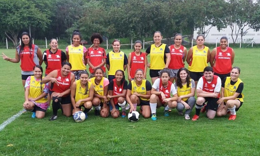 Empresária cria o projeto 'Quero Jogar Futebol Feminino