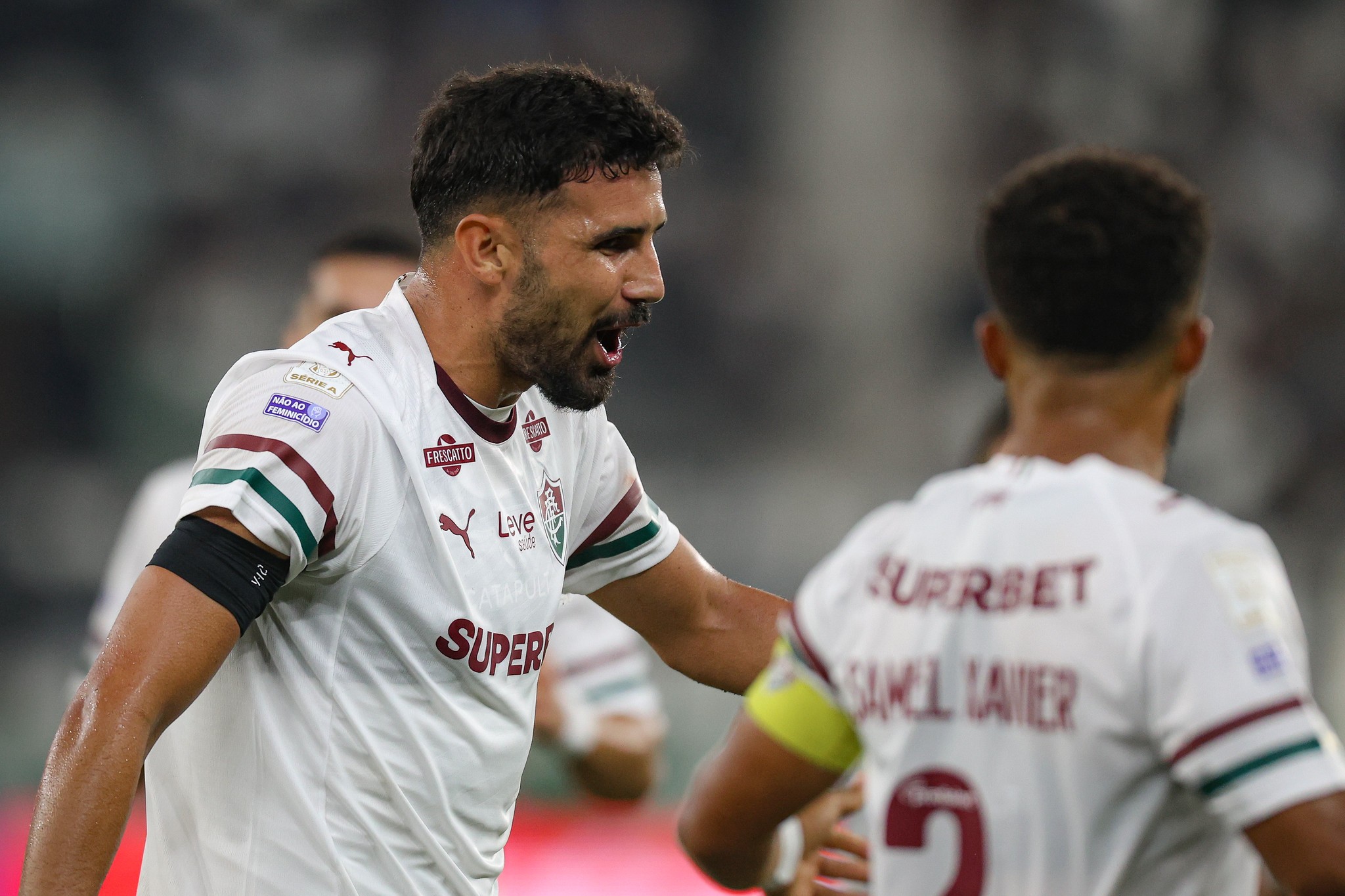 Ignácio brilha como zagueiro do Fluminense, marca gols e reforça defesa em momento decisivo