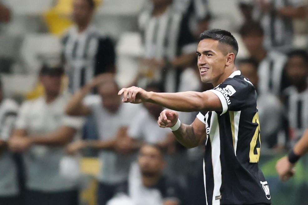 Atlético-MG x Internacional; Cuello — Foto: Gilson Lobo/AGIF