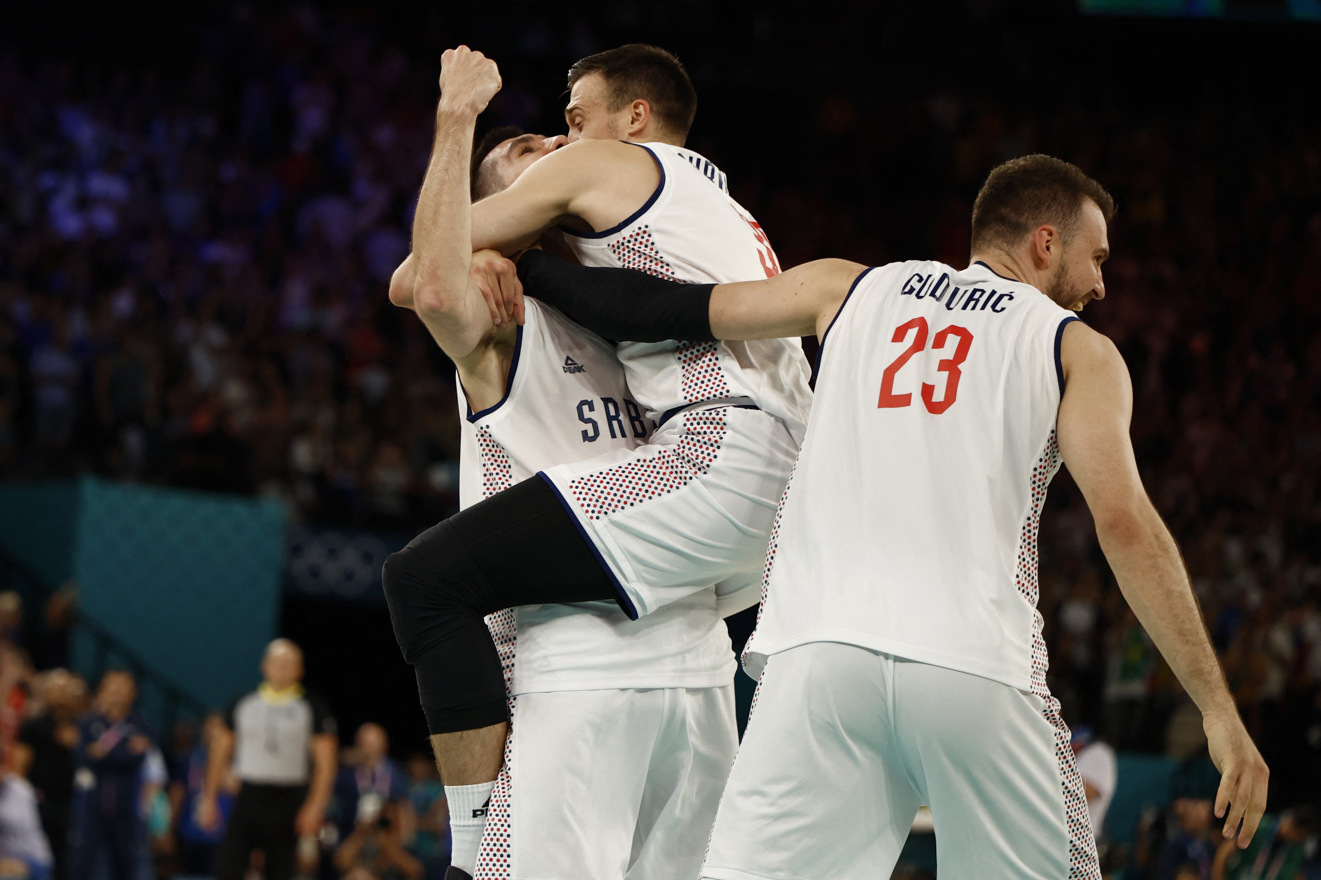 Sérvia faz maior virada da história do basquete olímpico e vai às semis ...