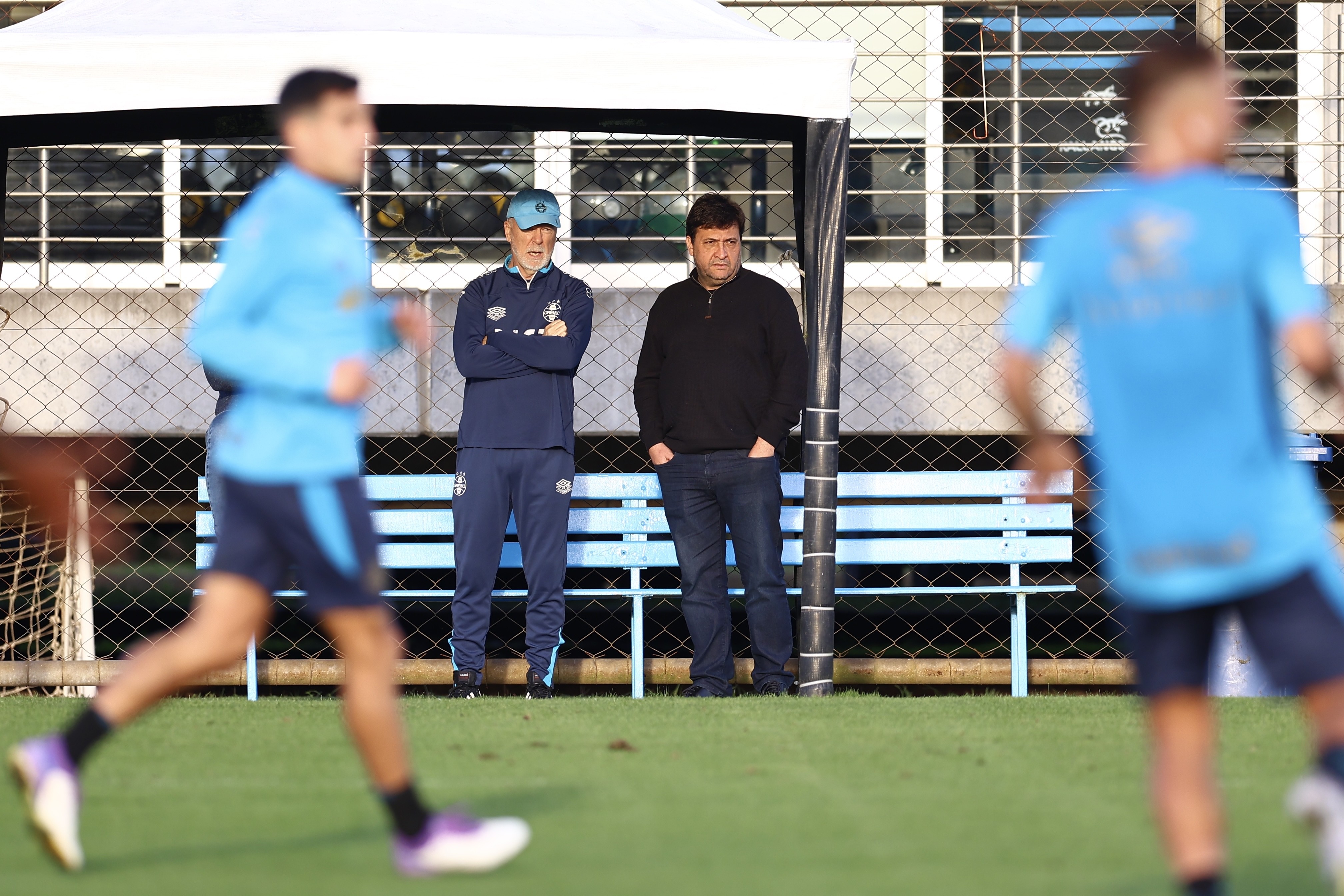 Mano tem reunião com grupo do Grêmio; veja bastidores 