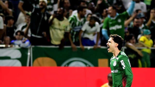 Maurício comemora gol do Palmeiras contra o São Paulo pela semifinal do Campeonato Paulista
